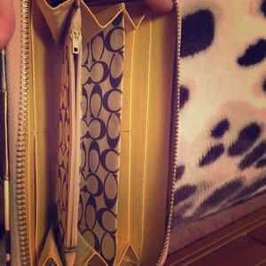 coach wallet